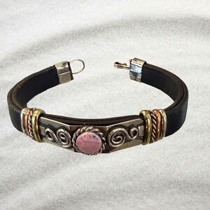 Leather stone artesenal bracelet